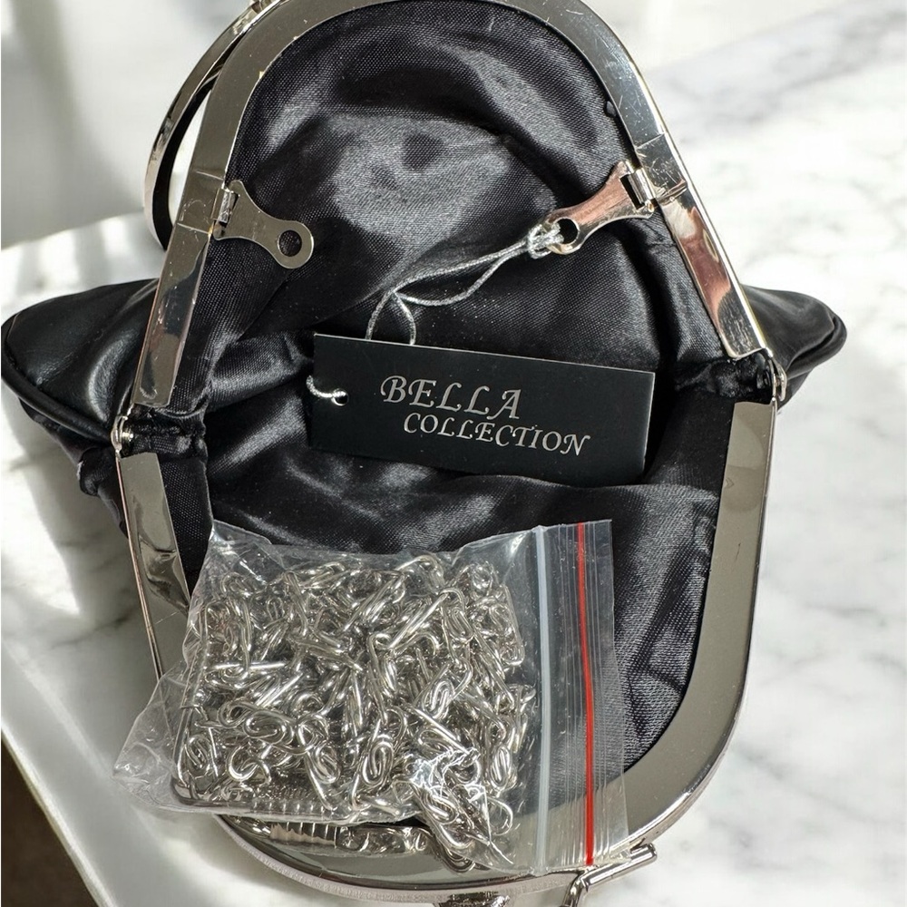 Elegant Black Quilted Women's Evening Bag - Picture 5 of 5